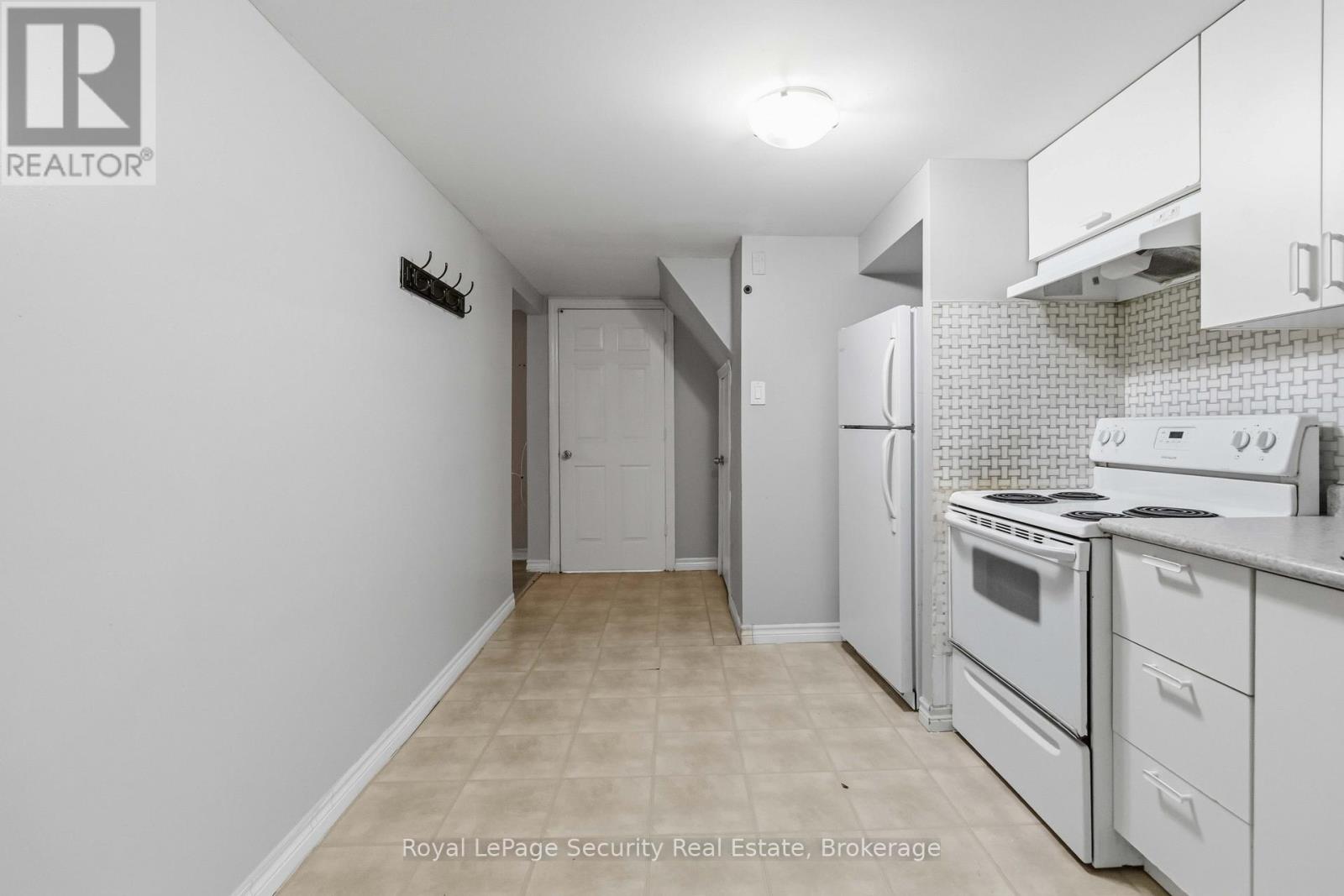 Basement - 3372 Fellmore Drive, Mississauga, Ontario  L5C 2E2 - Photo 15 - W13090704