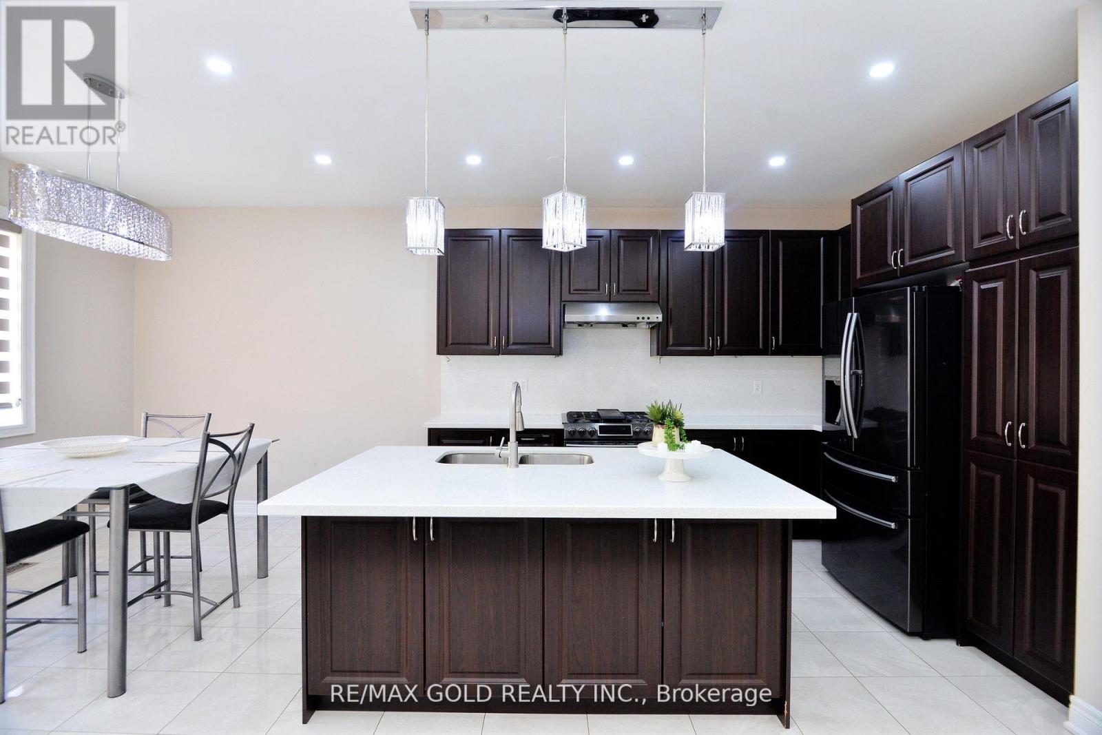 42 Brookwater Crescent, Caledon, Ontario  L7C 4A4 - Photo 10 - W13090710
