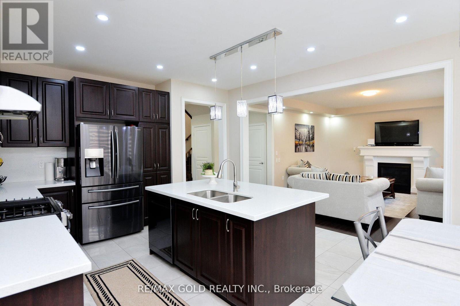 42 Brookwater Crescent, Caledon, Ontario  L7C 4A4 - Photo 11 - W13090710