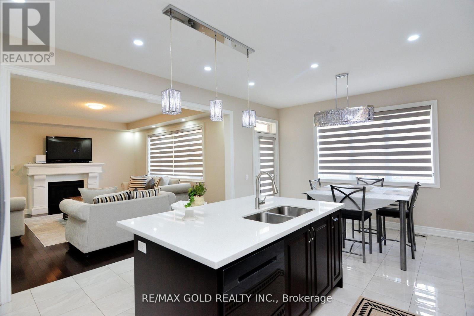 42 Brookwater Crescent, Caledon, Ontario  L7C 4A4 - Photo 12 - W13090710