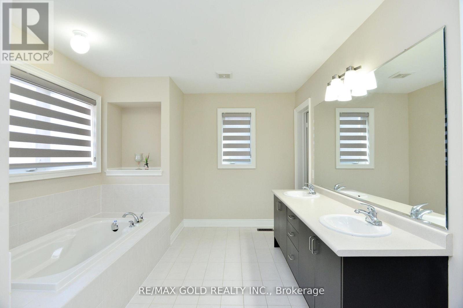 42 Brookwater Crescent, Caledon, Ontario  L7C 4A4 - Photo 22 - W13090710