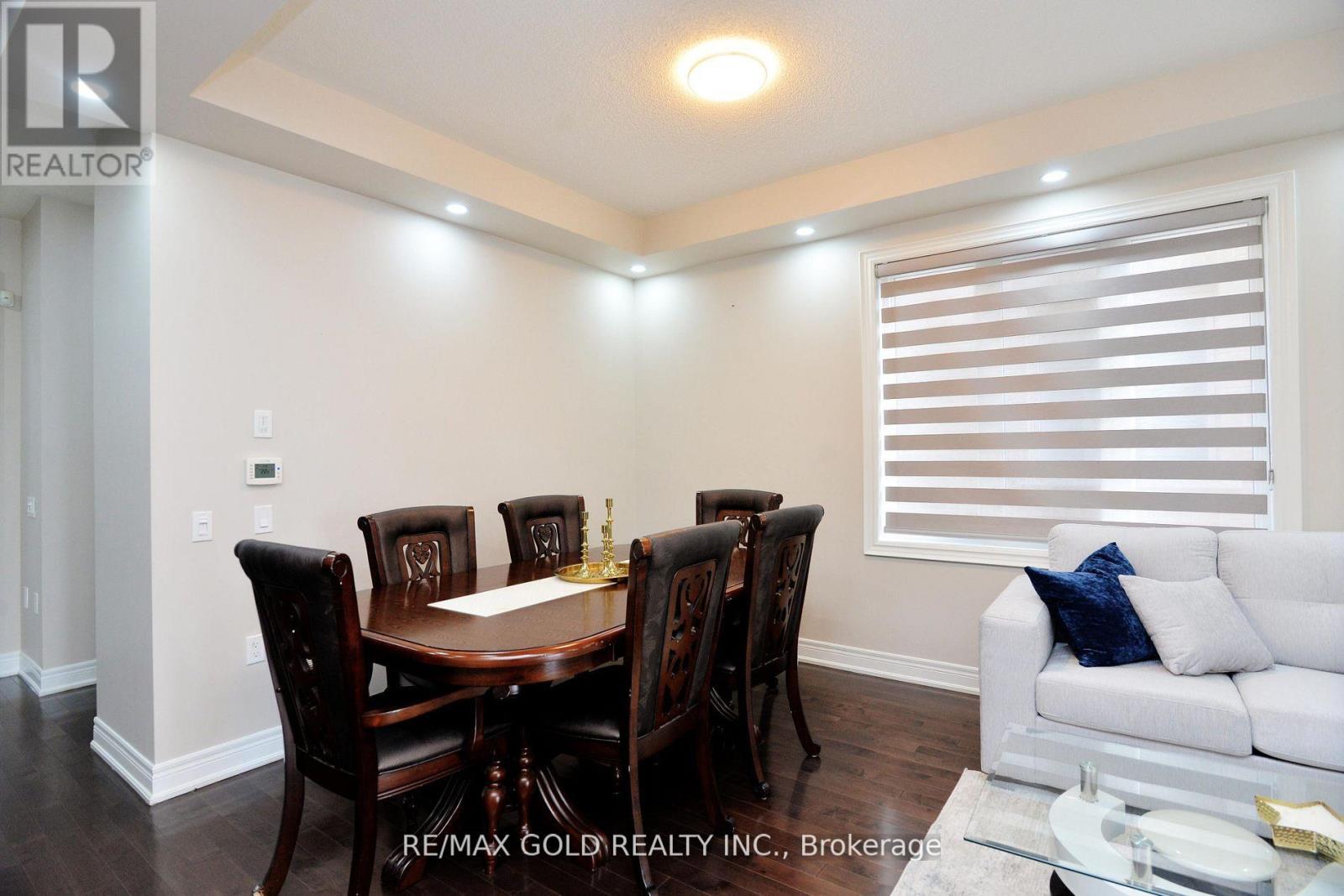 42 Brookwater Crescent, Caledon, Ontario  L7C 4A4 - Photo 7 - W13090710