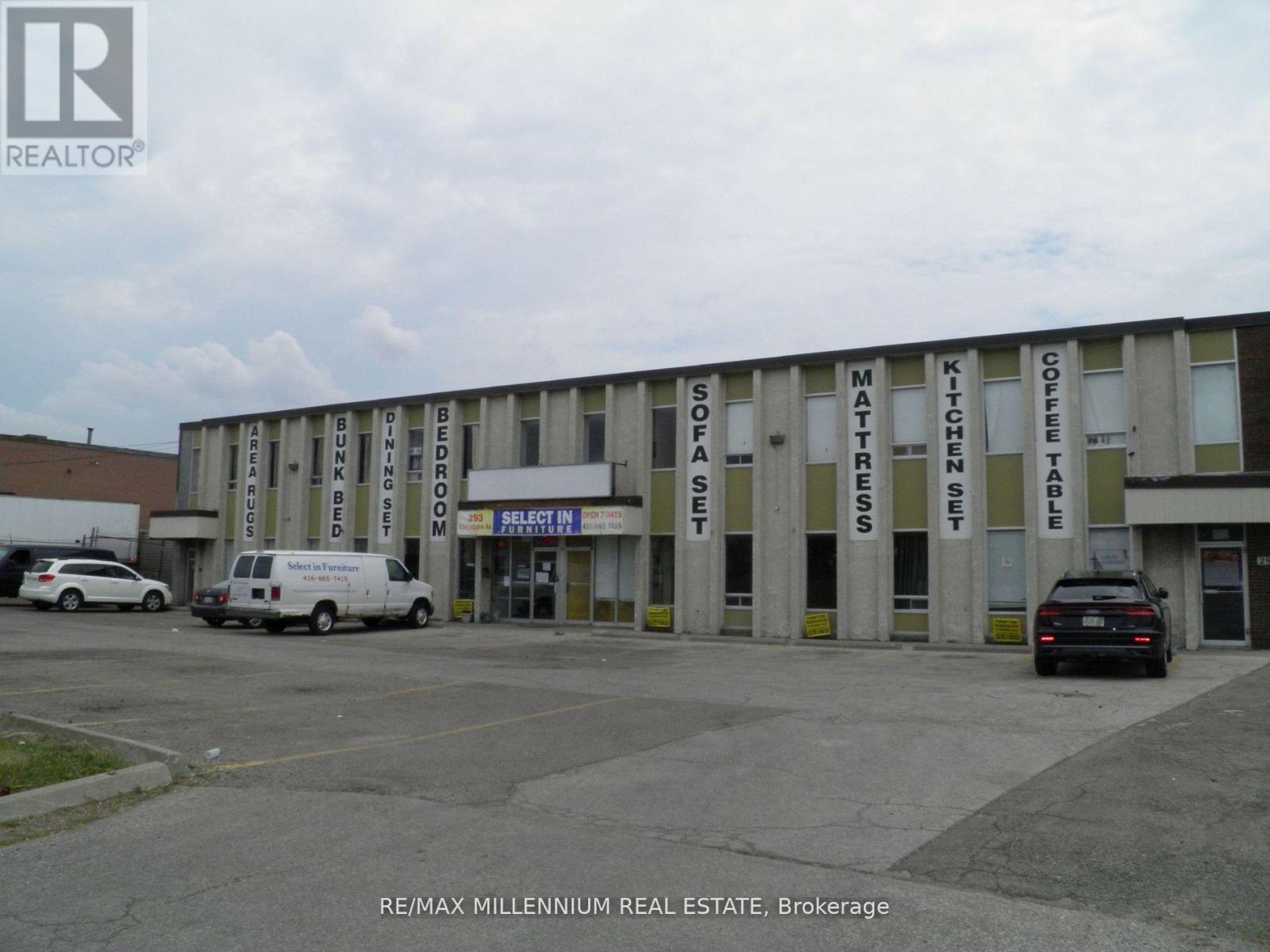 2 - 293 Eddystone Avenue, Toronto, Ontario  M3N 1H8 - Photo 1 - W13090736
