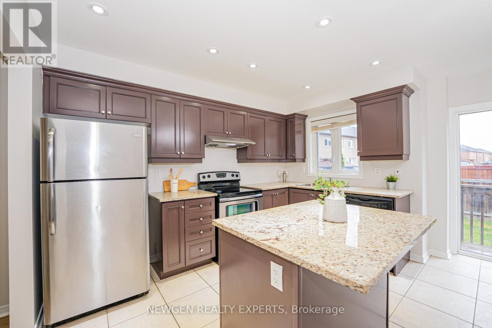 55 Teal Crescent, Brampton (Credit Valley), Ontario  L4N 8W1 - Photo 13 - W13090750