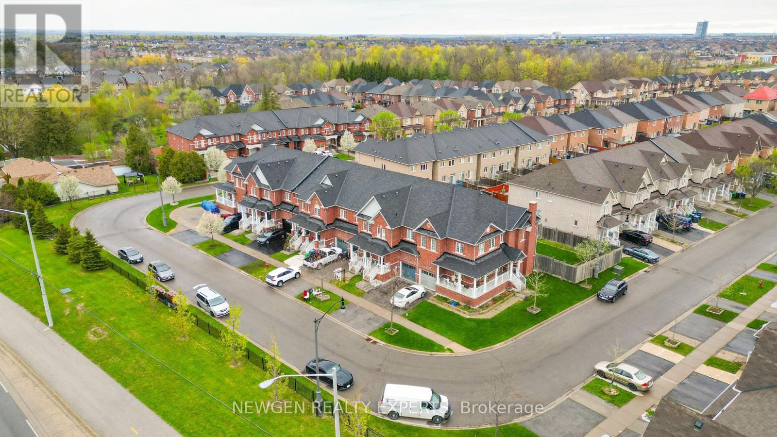55 Teal Crescent, Brampton (Credit Valley), Ontario  L4N 8W1 - Photo 3 - W13090750