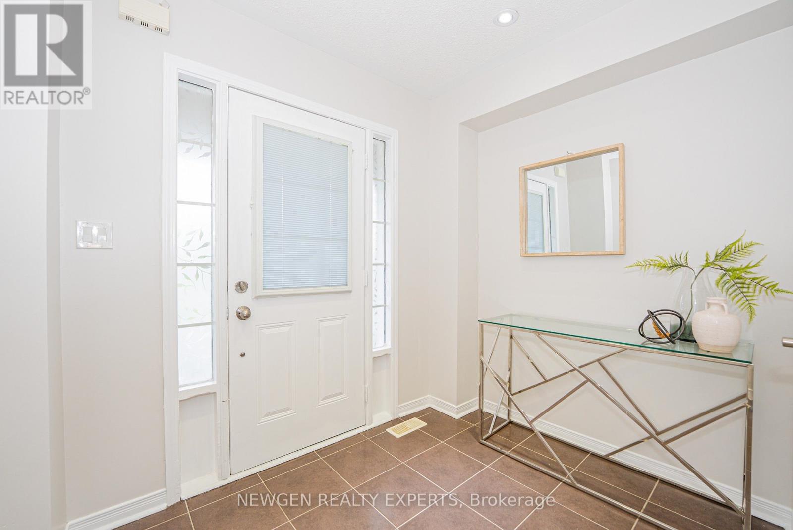 55 Teal Crescent, Brampton (Credit Valley), Ontario  L4N 8W1 - Photo 6 - W13090750