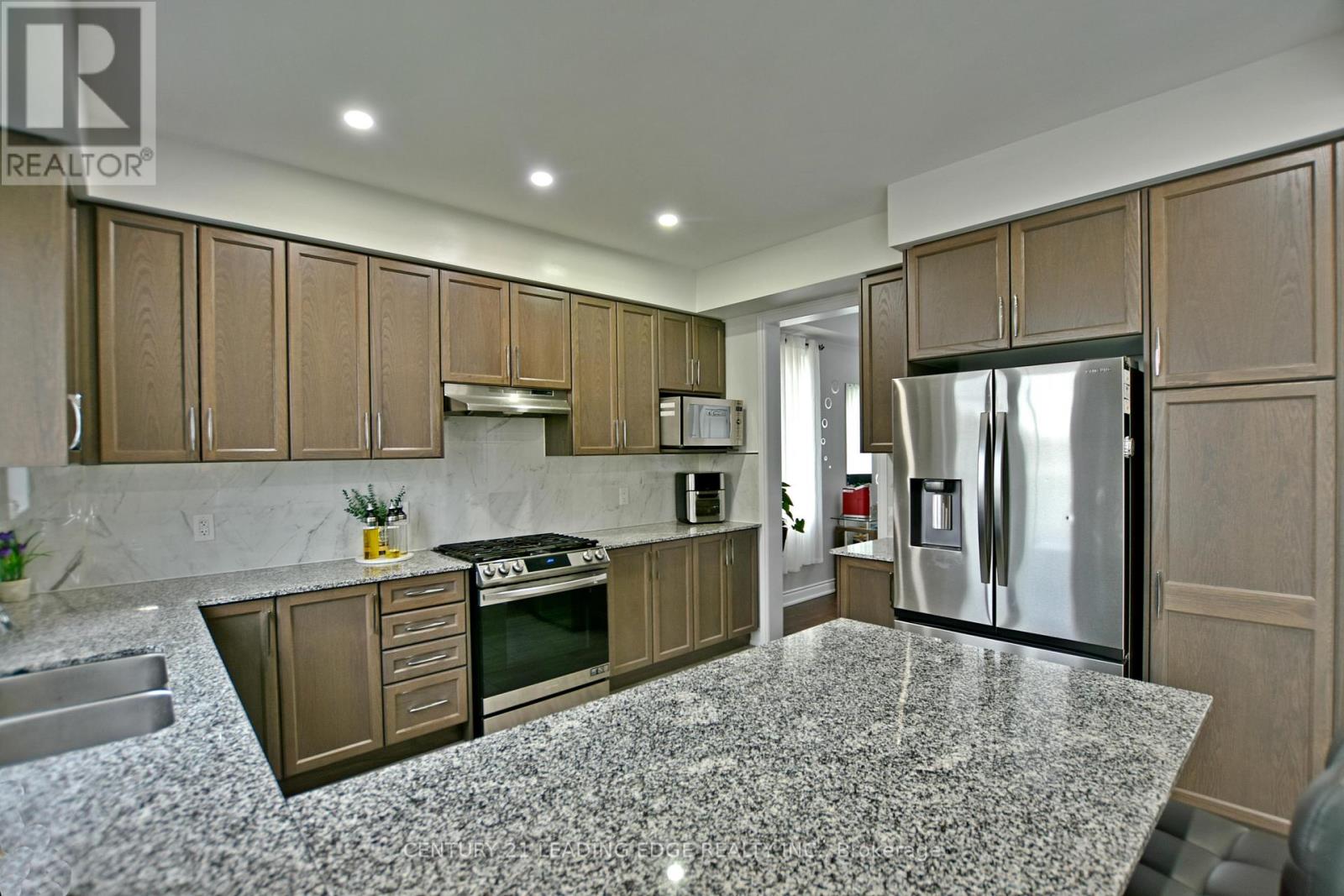 36 Union Boulevard, Wasaga Beach, Ontario  L9Z 0L9 - Photo 18 - S13090426