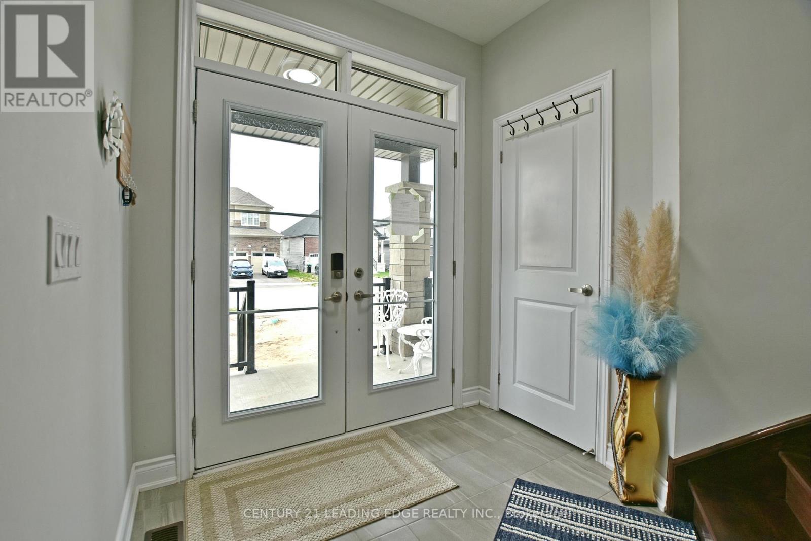 36 Union Boulevard, Wasaga Beach, Ontario  L9Z 0L9 - Photo 7 - S13090426