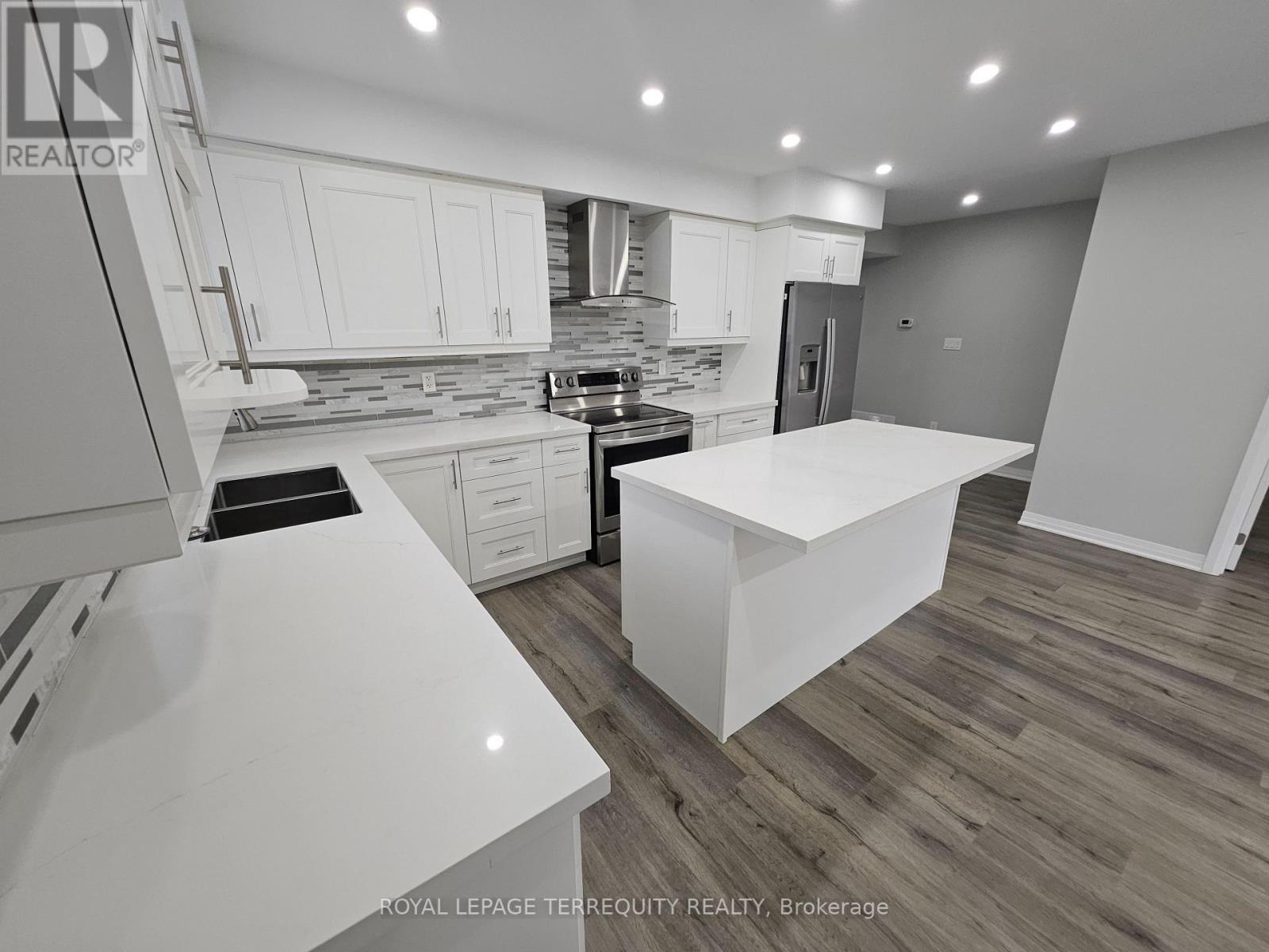3392 Lake Shore Boulevard, Toronto, Ontario  M8W 1M9 - Photo 21 - W13090522