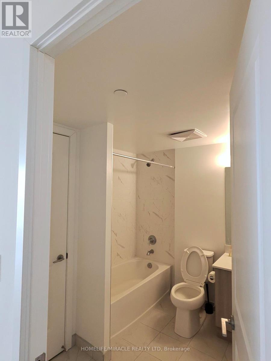 613 - 556 Marlee Avenue, Toronto, Ontario  M6B 0B1 - Photo 8 - W13015124