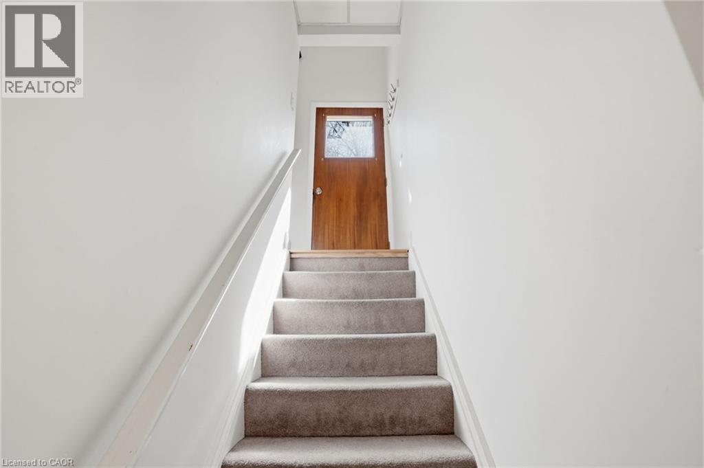 84 Pleasant Avenue, Dundas, Ontario  L9H 3T4 - Photo 37 - 40827706