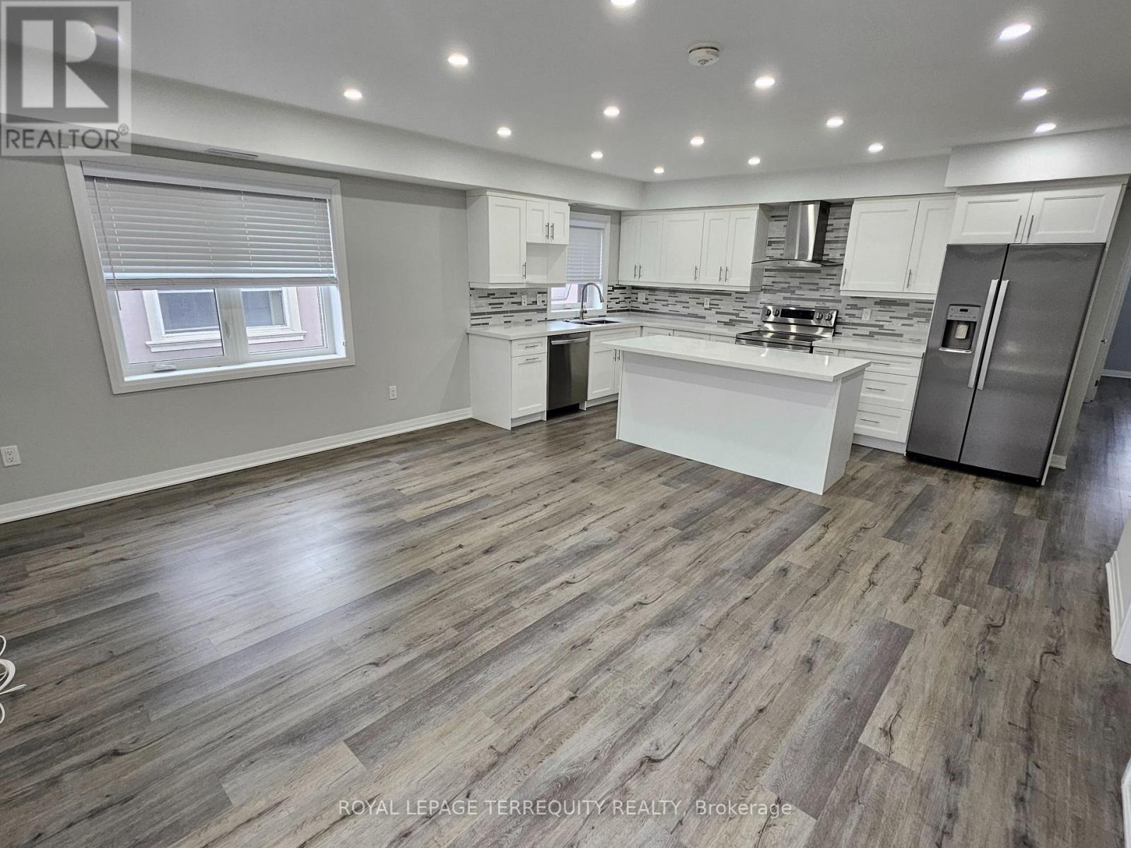 3392 Lake Shore Boulevard, Toronto, Ontario  M8W 1M9 - Photo 8 - W13090522