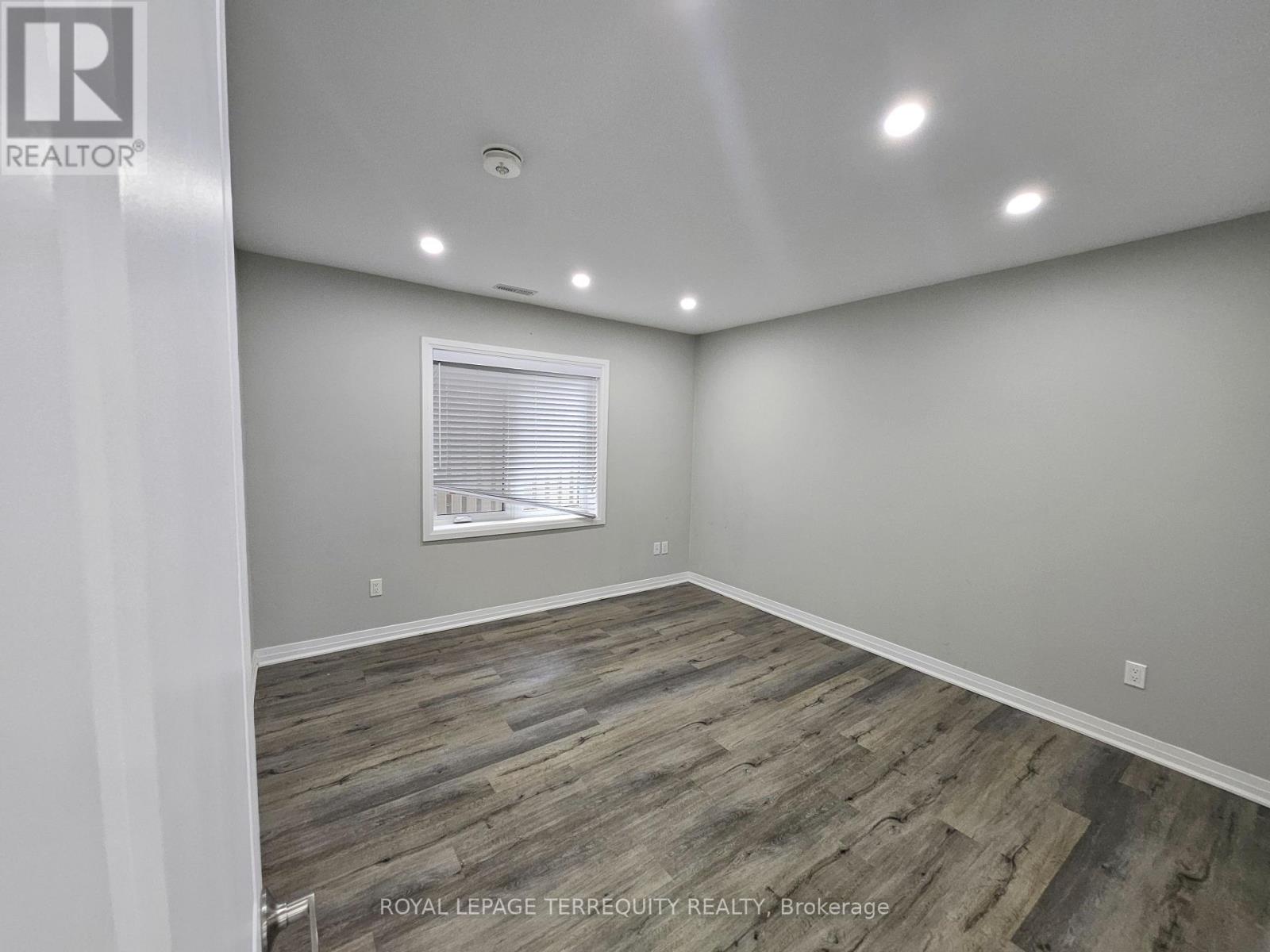 3392 Lake Shore Boulevard, Toronto, Ontario  M8W 1M9 - Photo 13 - W13090522