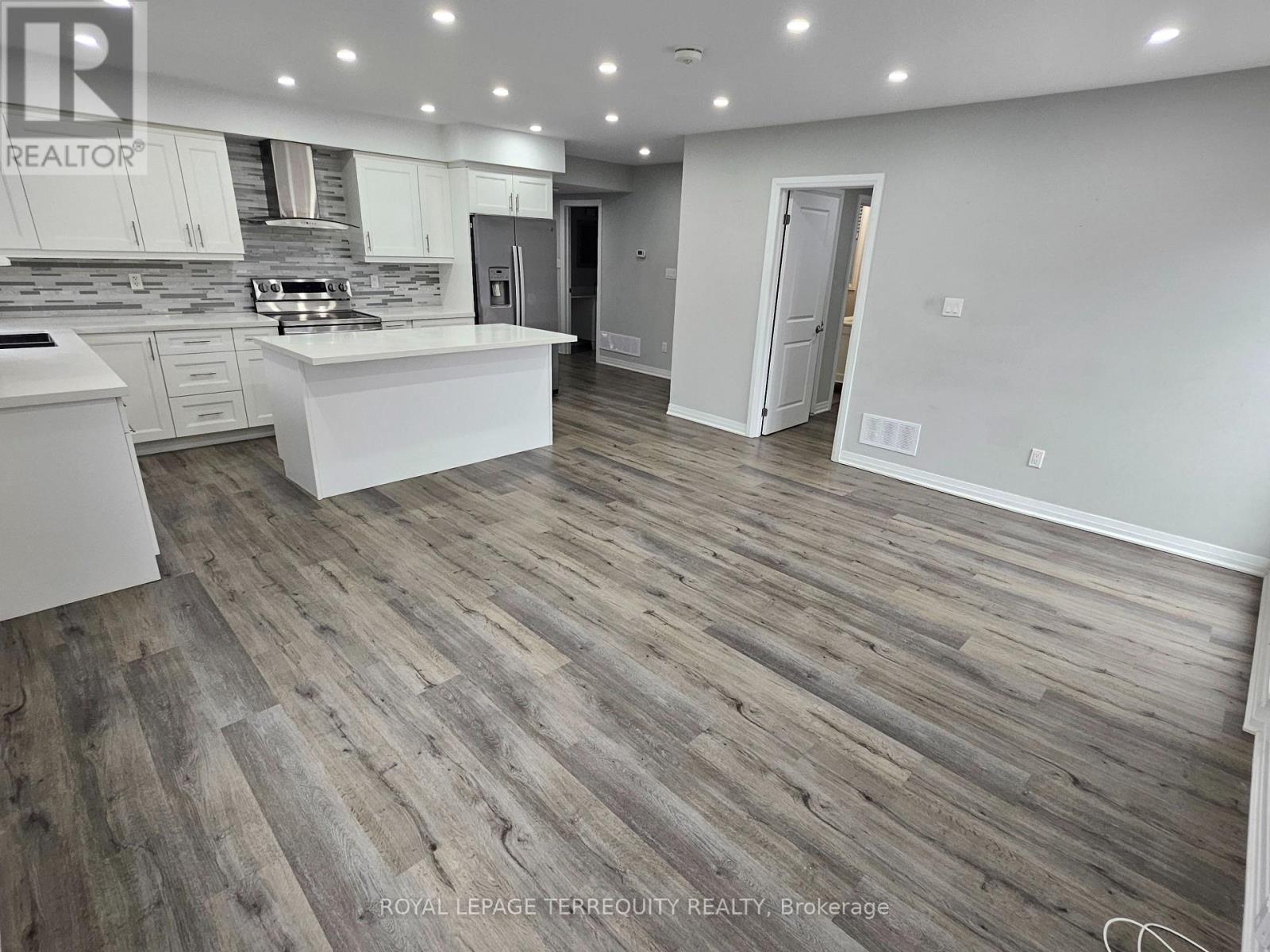 3392 Lake Shore Boulevard, Toronto, Ontario  M8W 1M9 - Photo 7 - W13090522