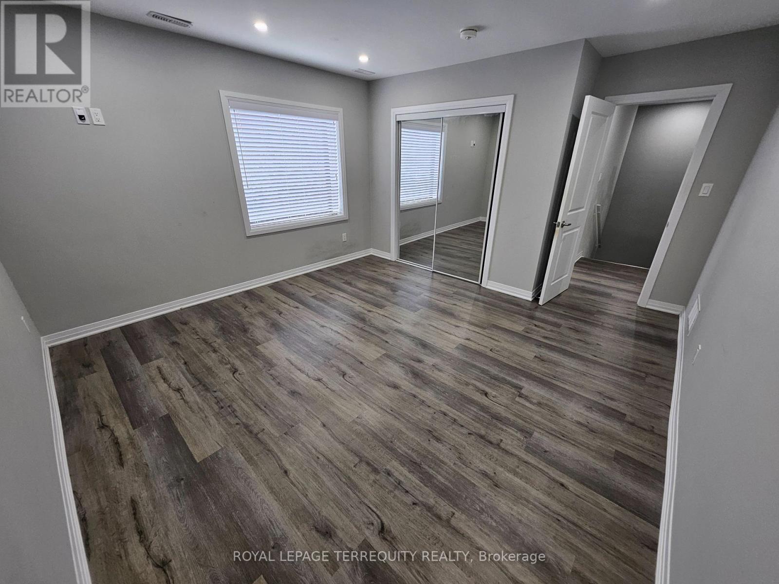 3392 Lake Shore Boulevard, Toronto, Ontario  M8W 1M9 - Photo 18 - W13090522