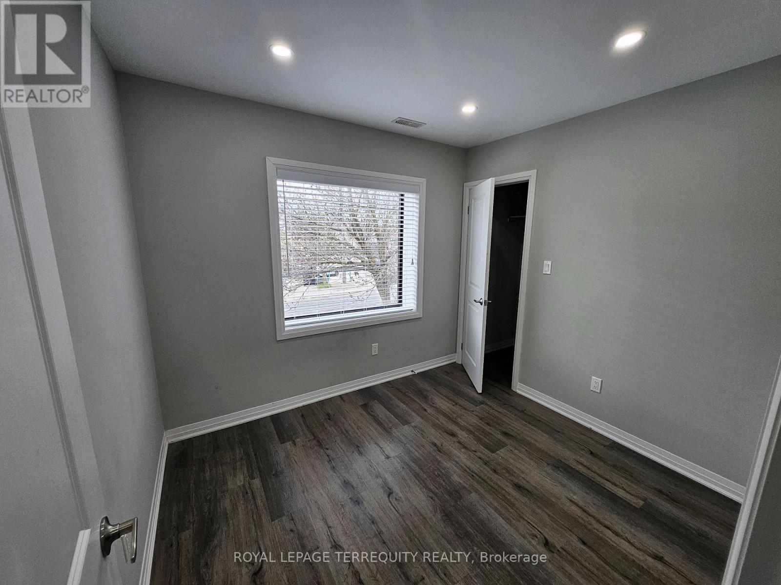 3392 Lake Shore Boulevard, Toronto, Ontario  M8W 1M9 - Photo 19 - W13090522