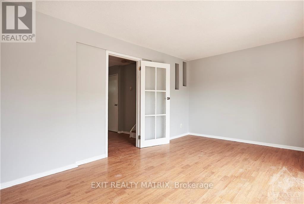 2988 Fairlea Crescent, Ottawa, Ontario  K1V 8T7 - Photo 11 - X13090848