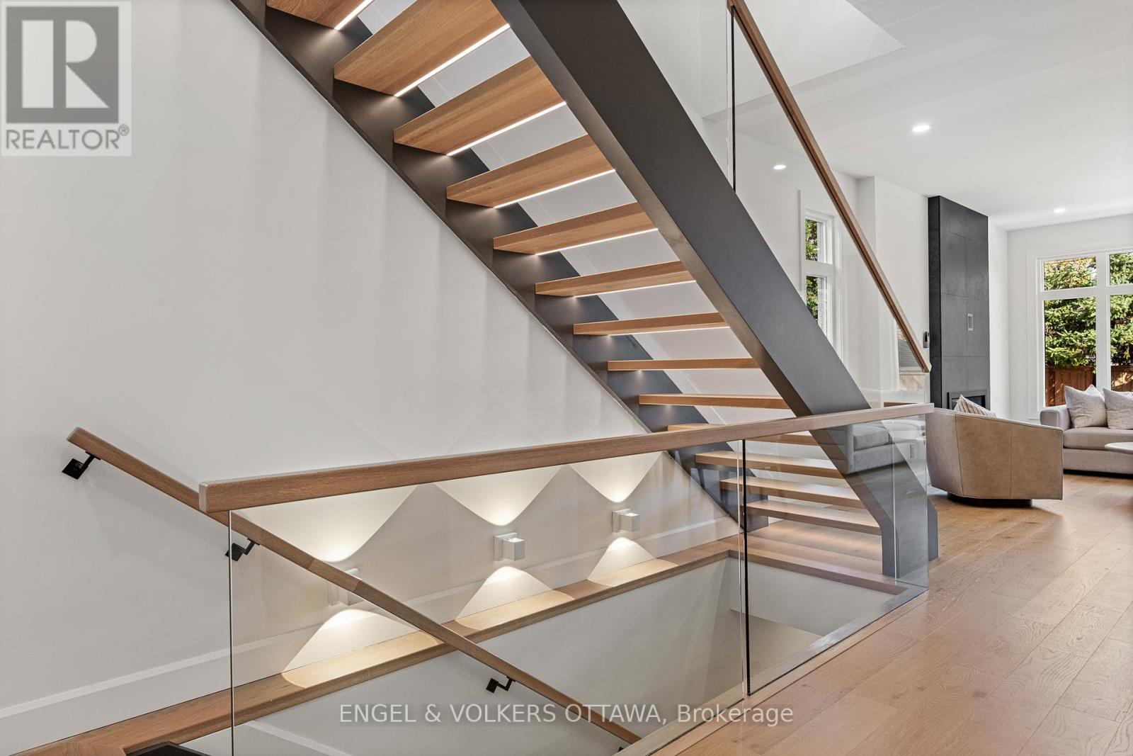 493 Highcroft Avenue, Ottawa, Ontario  K1Z 5J3 - Photo 4 - X13090878