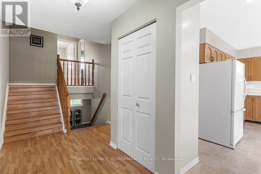 5529 Woodeden Drive, Ottawa, Ontario  K4M 1B4 - Photo 5 - X13091008