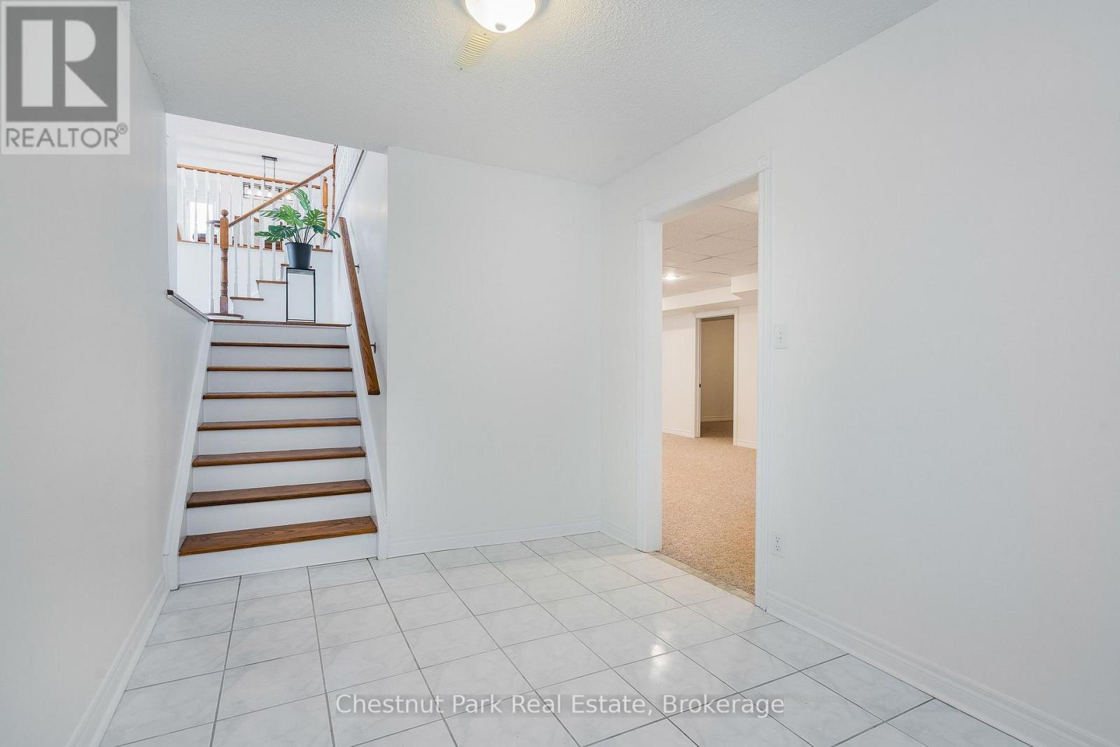 16 Green Pine Crescent, Wasaga Beach, Ontario  L9Z 1P6 - Photo 34 - S13049128