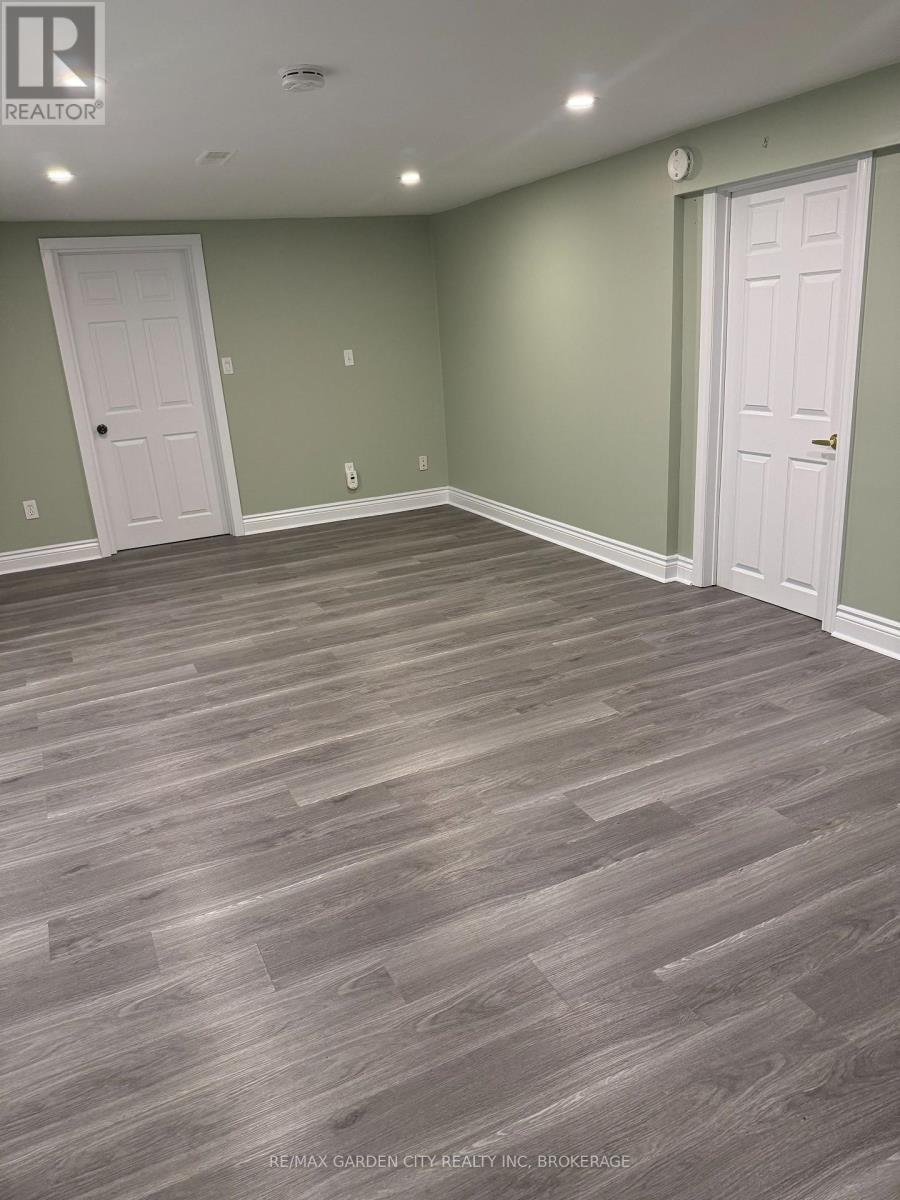 44 Valencourt Drive, Welland, Ontario  L3C 1M8 - Photo 4 - X13090766