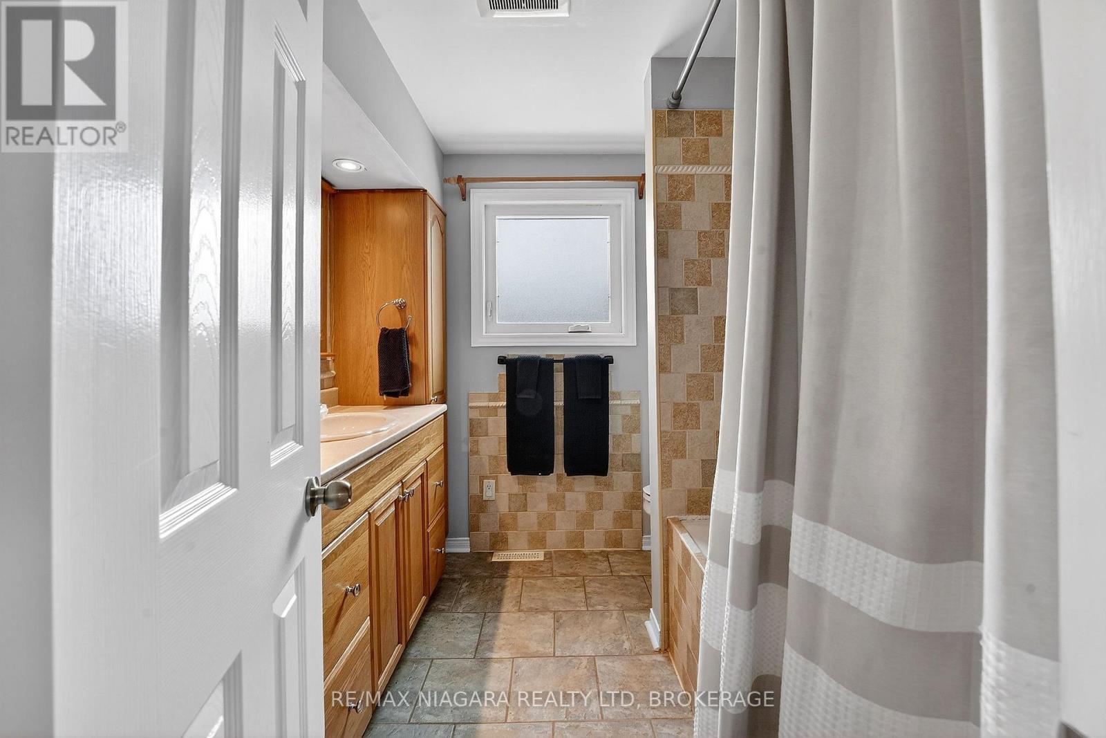 75 Berrisfield Crescent, Hamilton, Ontario  L8T 4X1 - Photo 27 - X13091036
