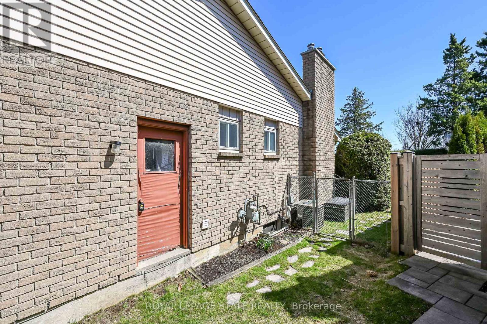 621 Tomahawk Crescent, Hamilton, Ontario  L9G 3T4 - Photo 40 - X13090634