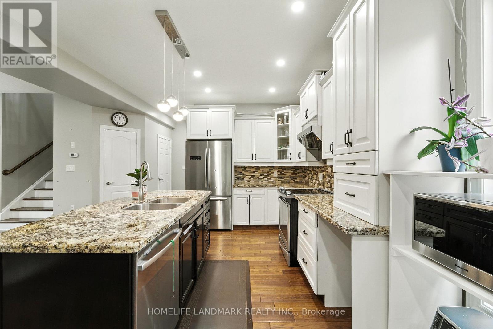 38 Woodrow Street, St. Catharines, Ontario  L2P 2A2 - Photo 9 - X13090762