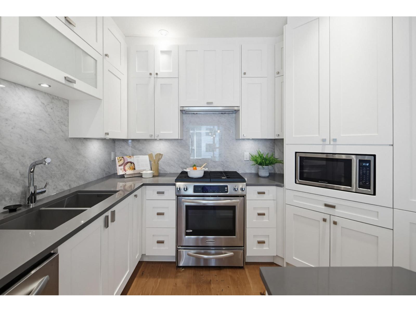 505 14855 Thrift Avenue, White Rock, British Columbia  V4B 2J6 - Photo 6 - R3119667