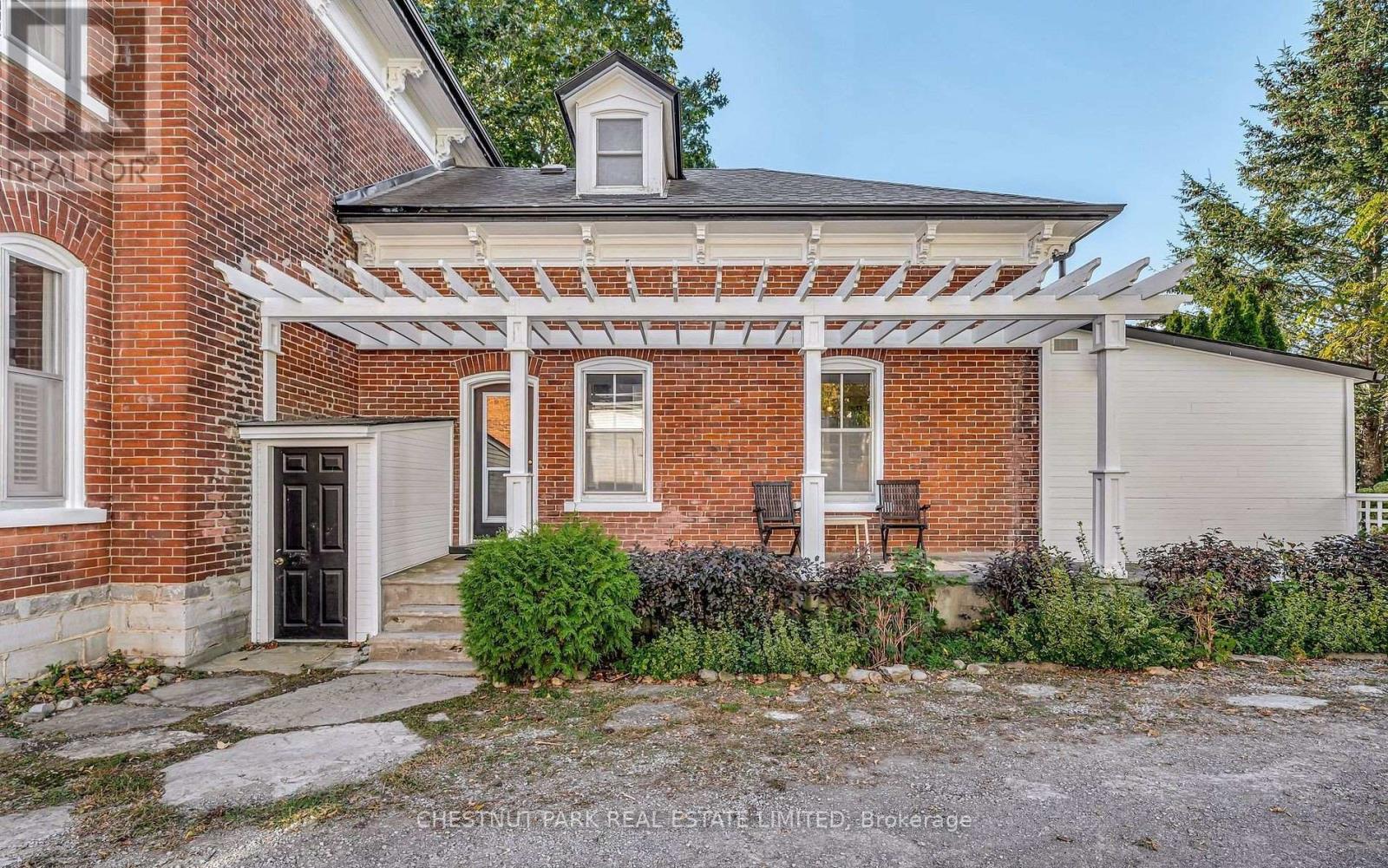 25 Picton Main Street, Prince Edward County, Ontario  K0K 2T0 - Photo 4 - X13091054