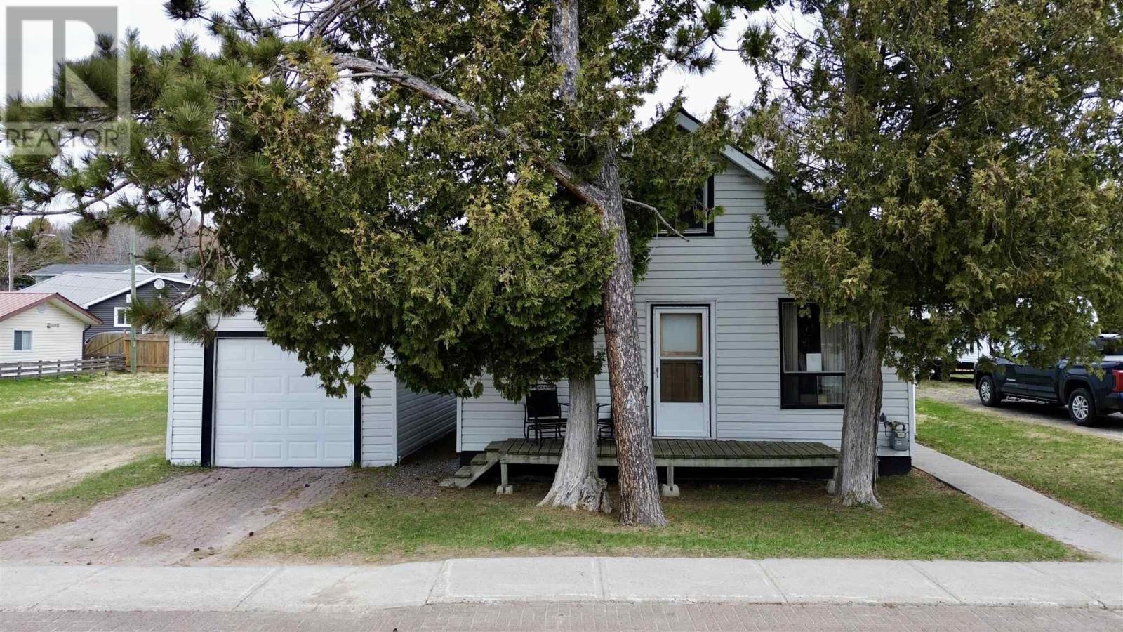 66 Hudson St, Blind River, Ontario  P0R 1C0 - Photo 1 - SM260892