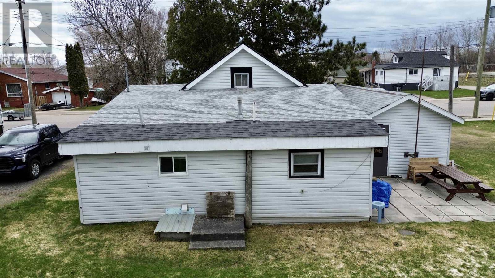 66 Hudson St, Blind River, Ontario  P0R 1C0 - Photo 8 - SM260892