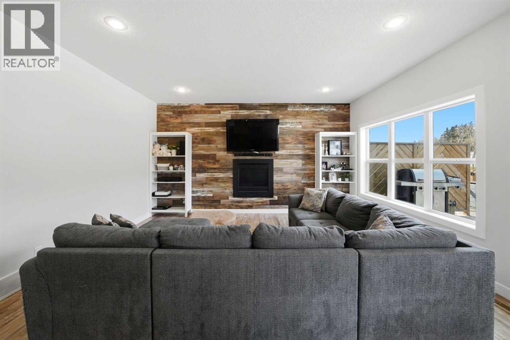 113 Coachman Way, Blackfalds, Alberta  T4M 0B4 - Photo 7 - A2306395