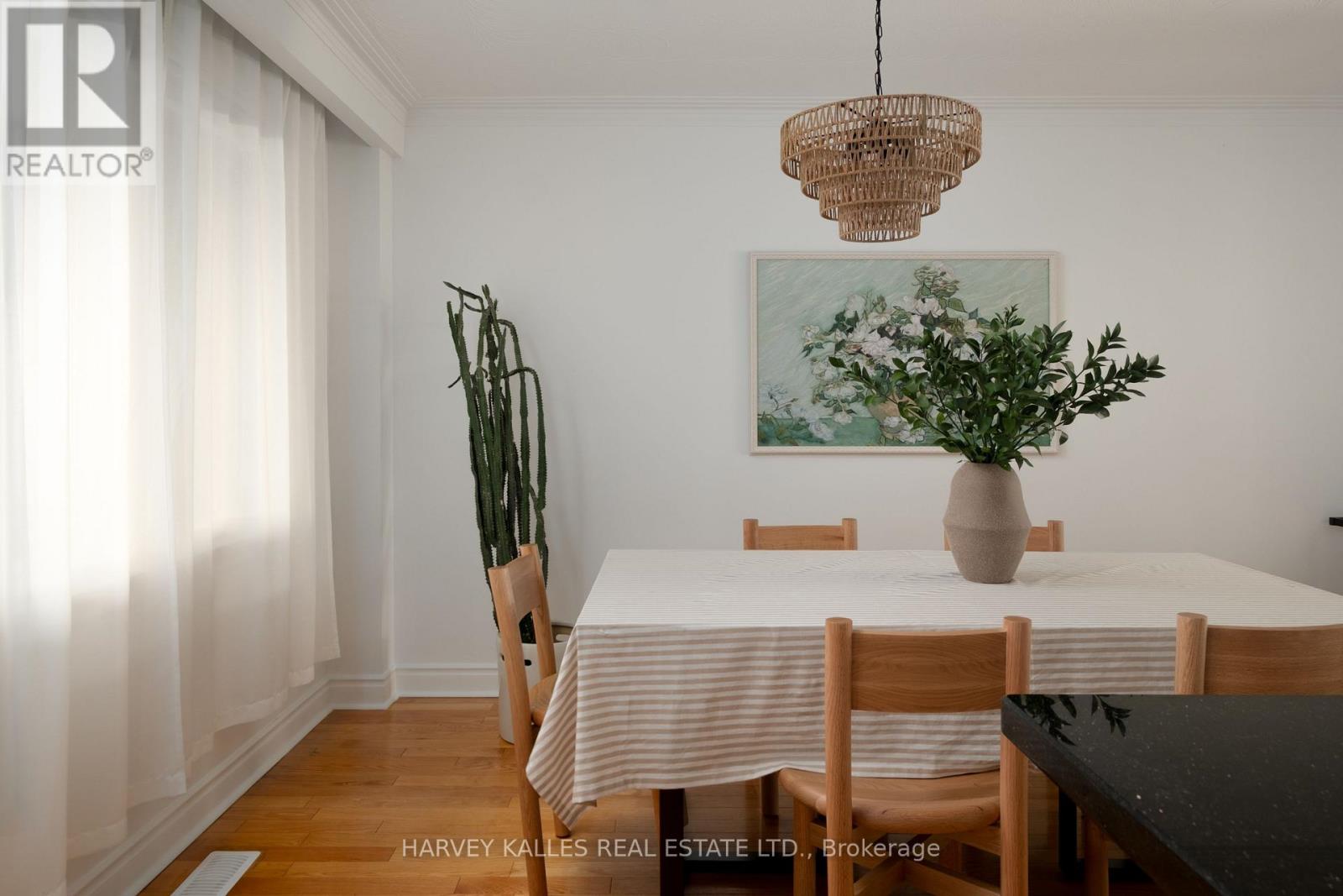 354 Highfield Road, Toronto, Ontario  M4L 2V6 - Photo 10 - E13090628