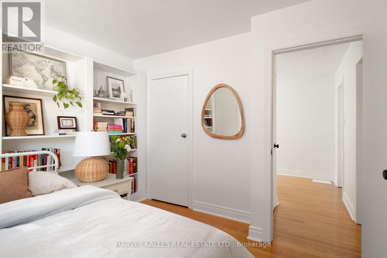 354 Highfield Road, Toronto, Ontario  M4L 2V6 - Photo 15 - E13090628