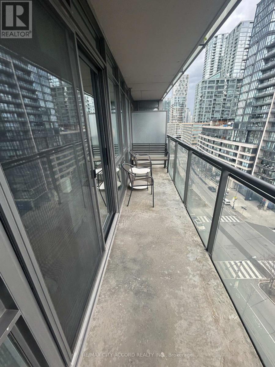 1505 - 15 Fort York Blvd Boulevard, Toronto, Ontario  M5V 3Y4 - Photo 5 - C13090996