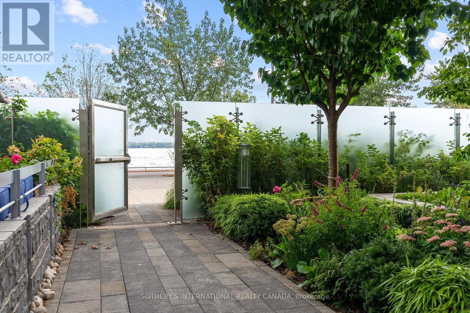 Th 115 - 29 Queens Quay E, Toronto, Ontario  M5E 0A4 - Photo 37 - C13091022