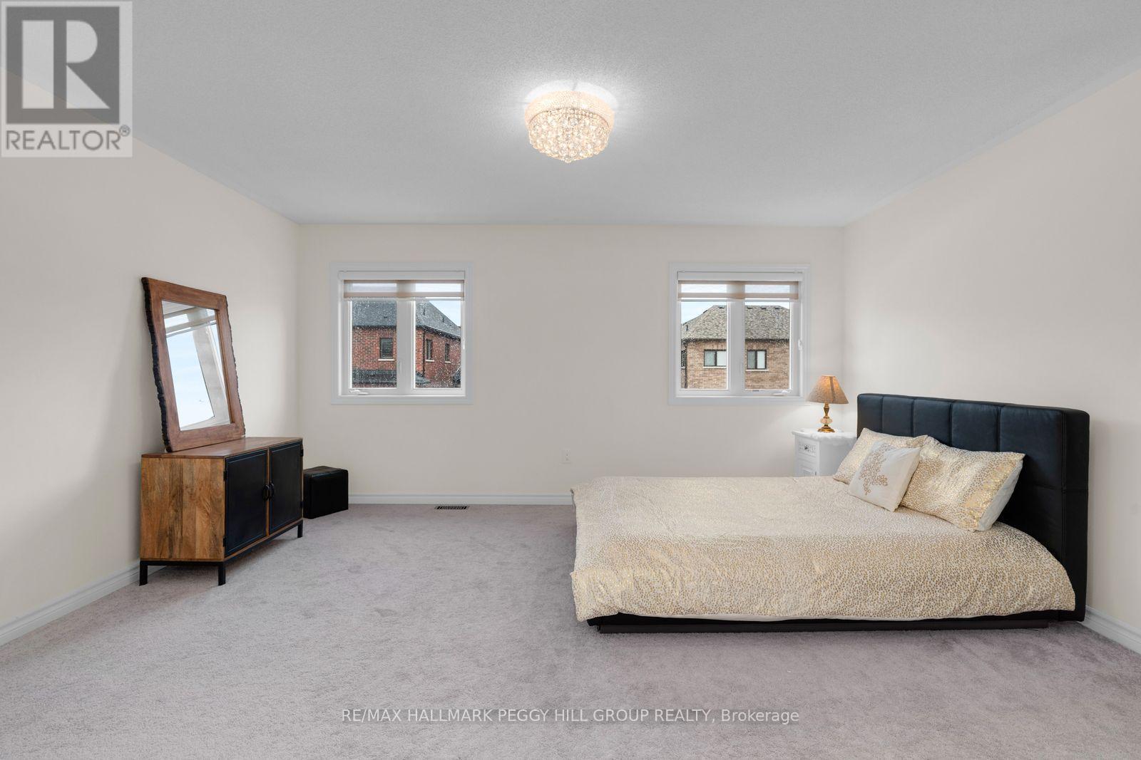 34 Valleo Street, Georgina, Ontario  L4P 0K1 - Photo 8 - N12959940