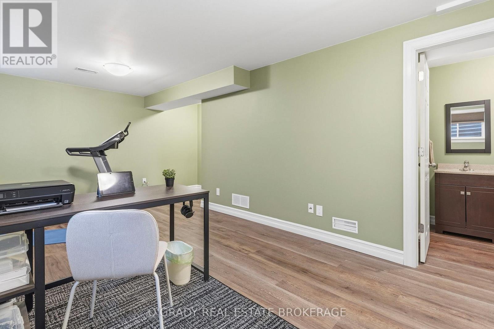 1004 Crestwood Drive, Brockville, Ontario  K6V 7N1 - Photo 42 - X12962762