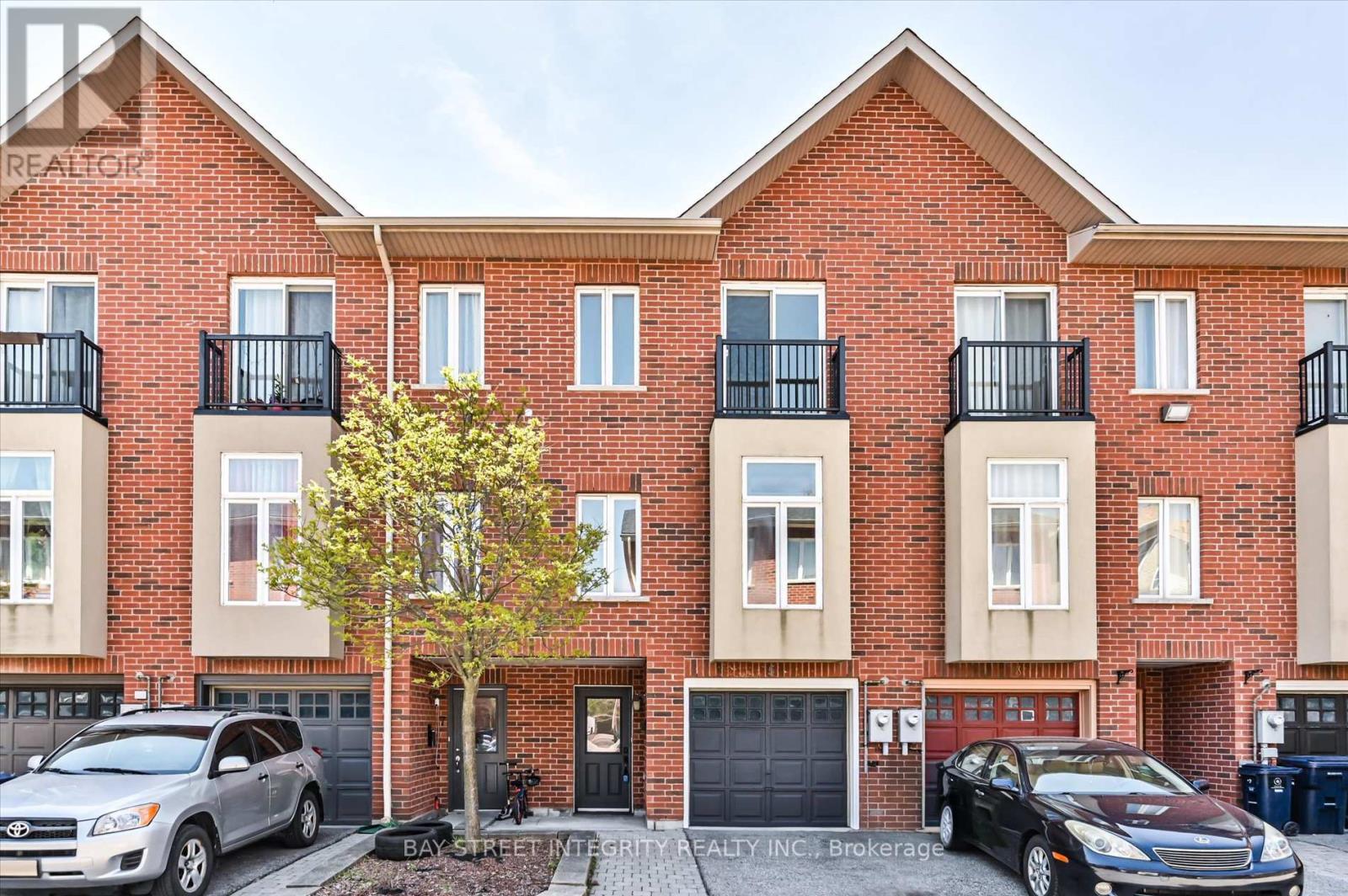 5 PHERRILL MEWS, Toronto, Ontario