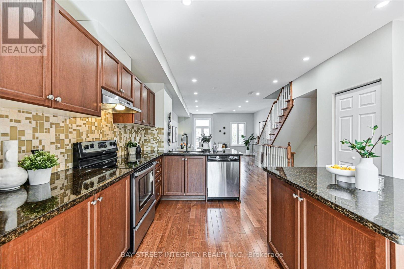 5 Pherrill Mews, Toronto, Ontario  M1M 0B7 - Photo 16 - E13090786