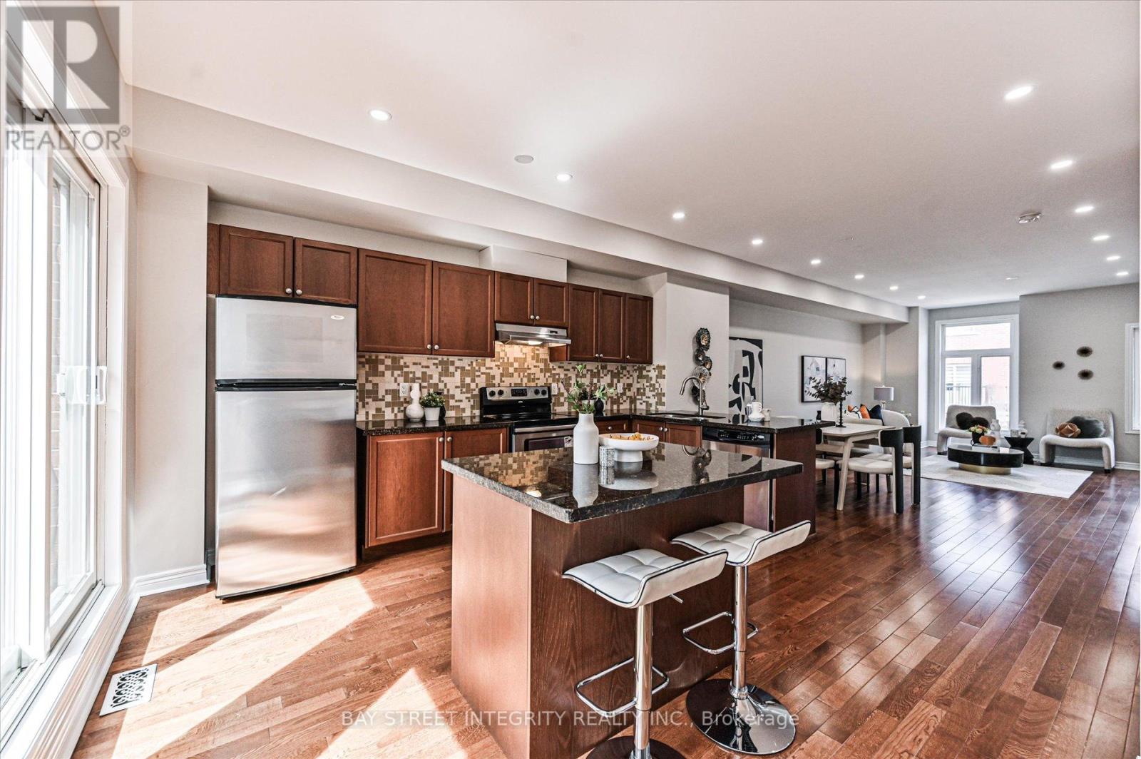 5 Pherrill Mews, Toronto, Ontario  M1M 0B7 - Photo 17 - E13090786