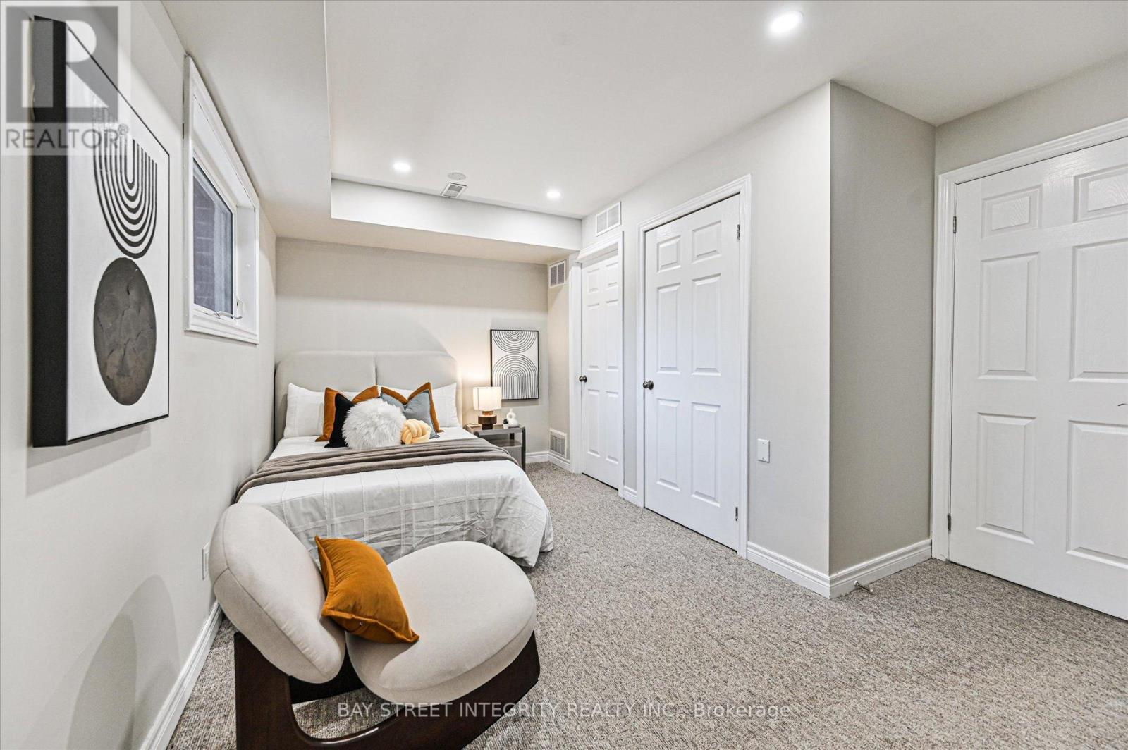 5 Pherrill Mews, Toronto, Ontario  M1M 0B7 - Photo 8 - E13090786