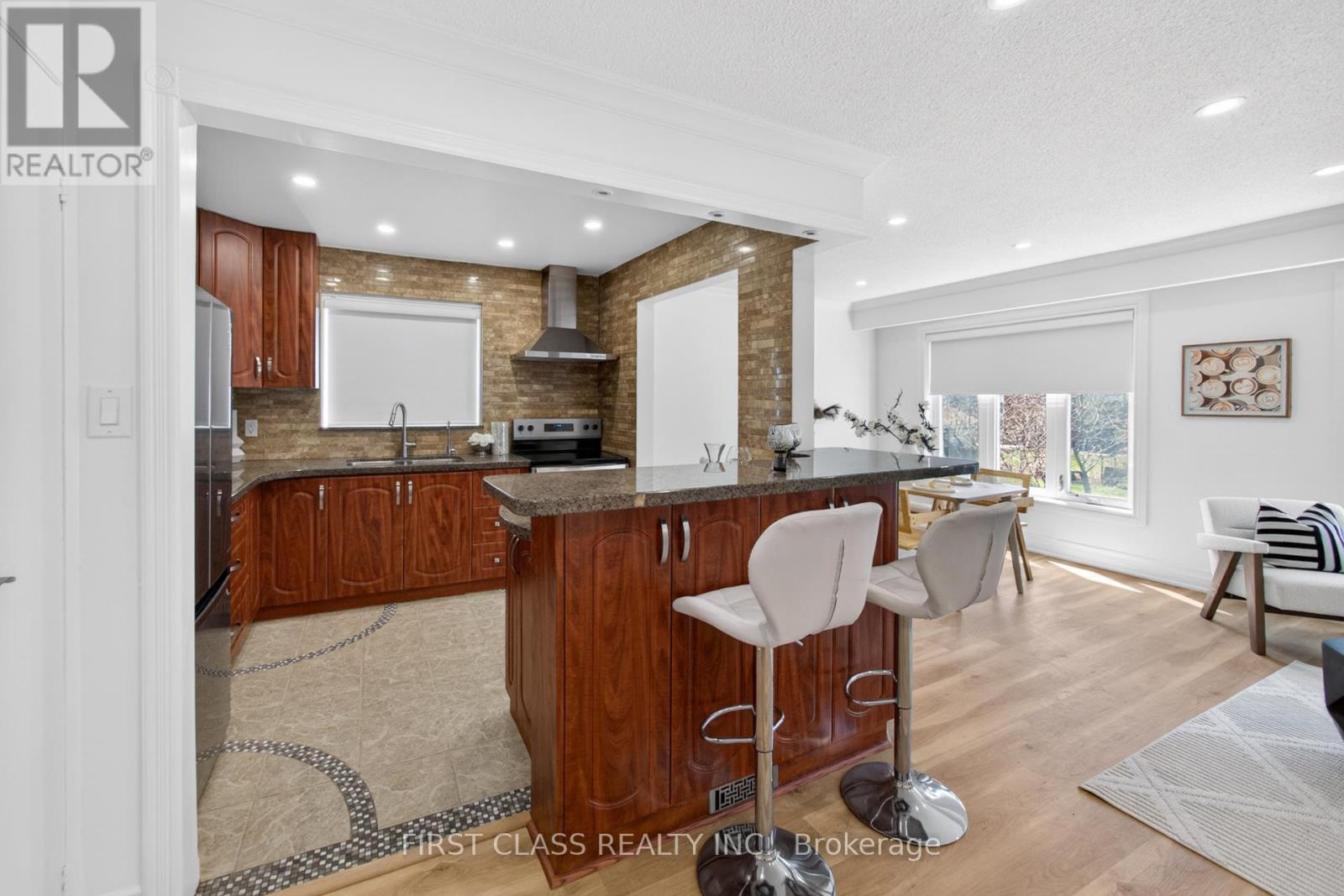 54 Puma Drive, Toronto, Ontario  M1V 1G9 - Photo 13 - E13090814