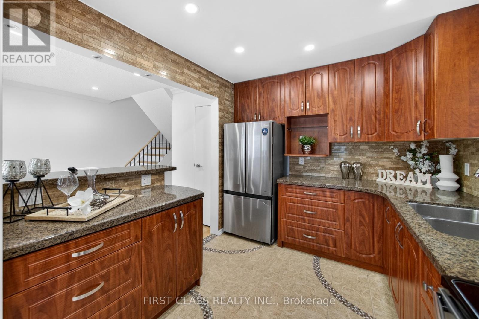 54 Puma Drive, Toronto, Ontario  M1V 1G9 - Photo 17 - E13090814