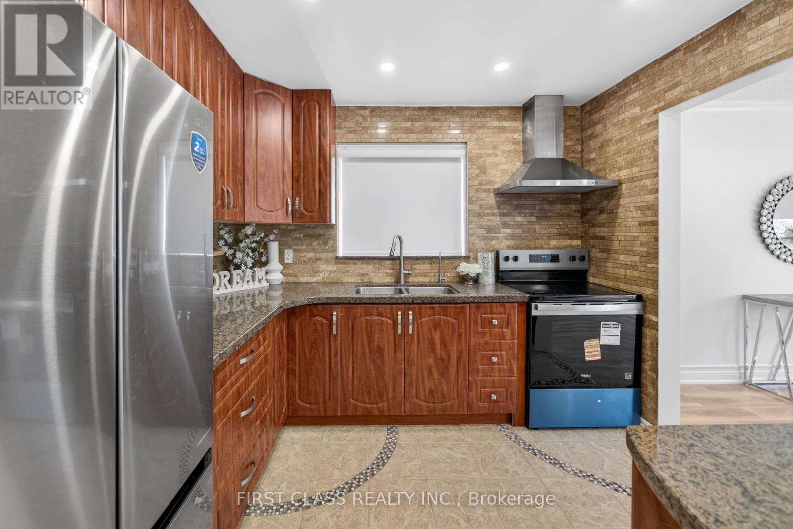 54 Puma Drive, Toronto, Ontario  M1V 1G9 - Photo 18 - E13090814