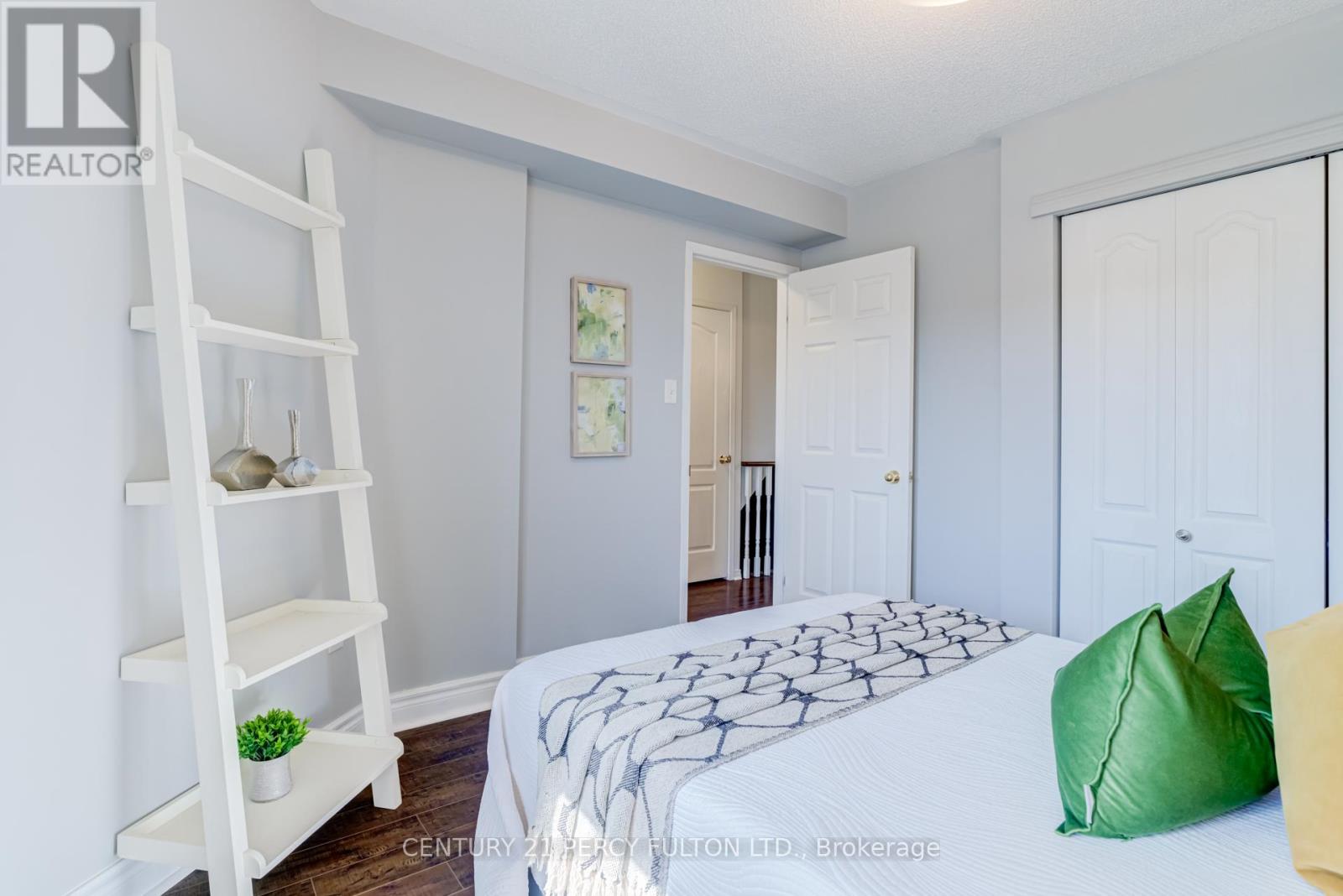 383 Sparrow Circle, Pickering, Ontario  L1V 7E7 - Photo 19 - E13090838
