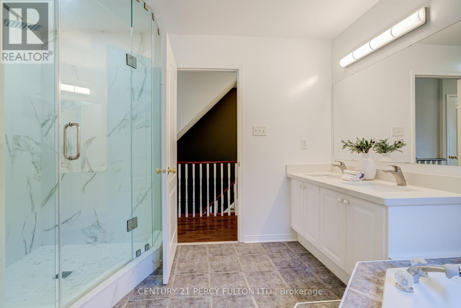 383 Sparrow Circle, Pickering, Ontario  L1V 7E7 - Photo 26 - E13090838