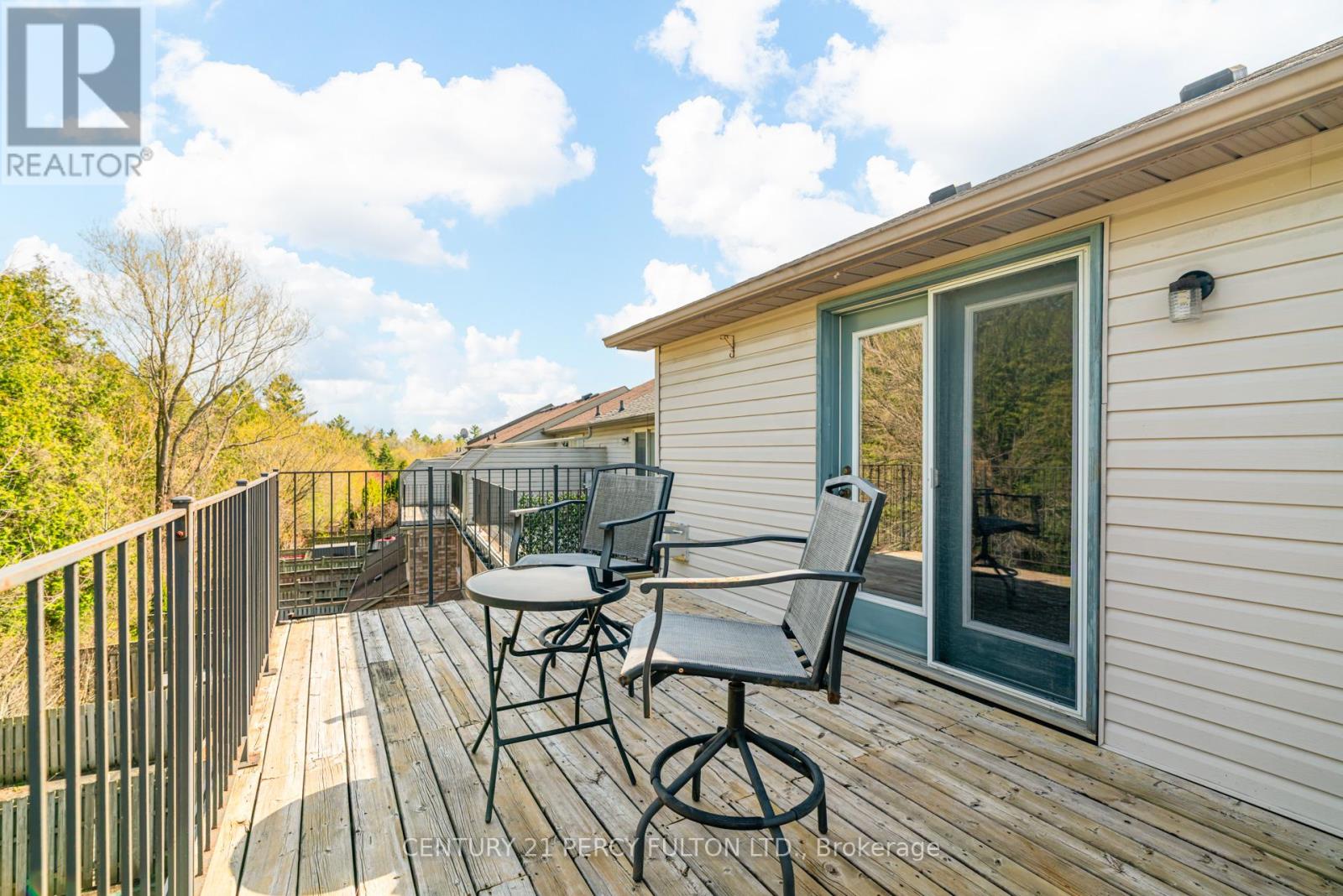 383 Sparrow Circle, Pickering, Ontario  L1V 7E7 - Photo 36 - E13090838