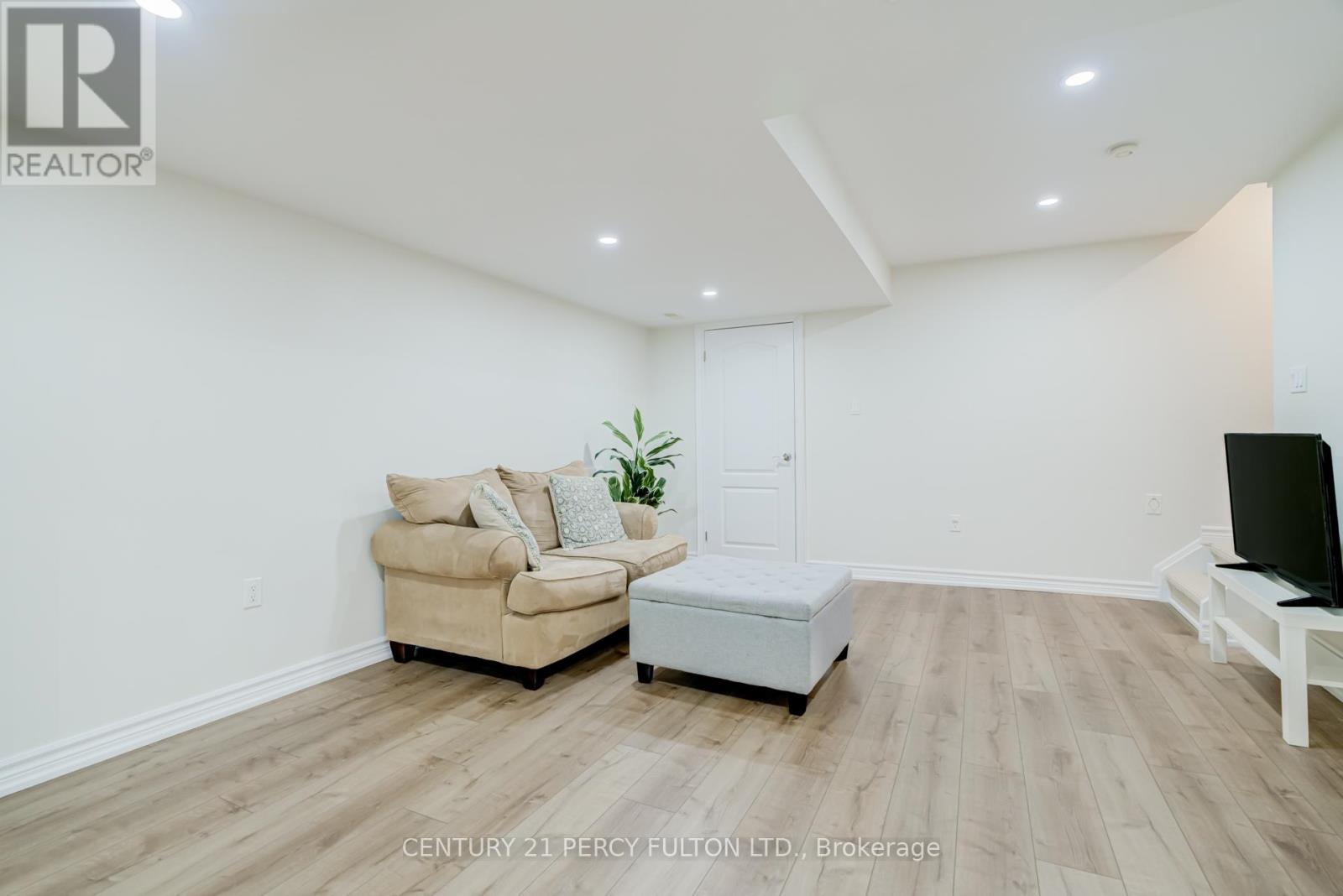 383 Sparrow Circle, Pickering, Ontario  L1V 7E7 - Photo 41 - E13090838